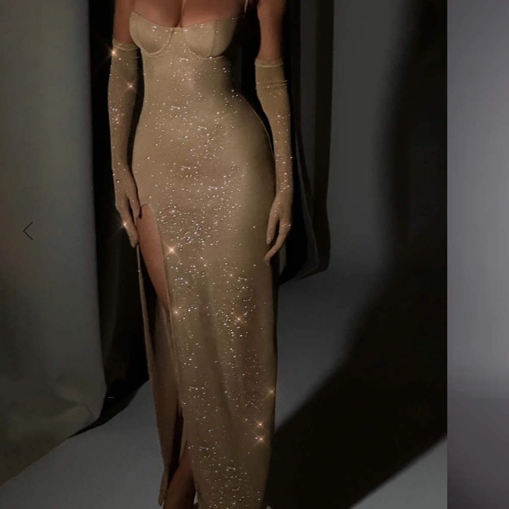 NWT - Babyboo Trixie Maxi Dress and Gloves - Gold Sparkle